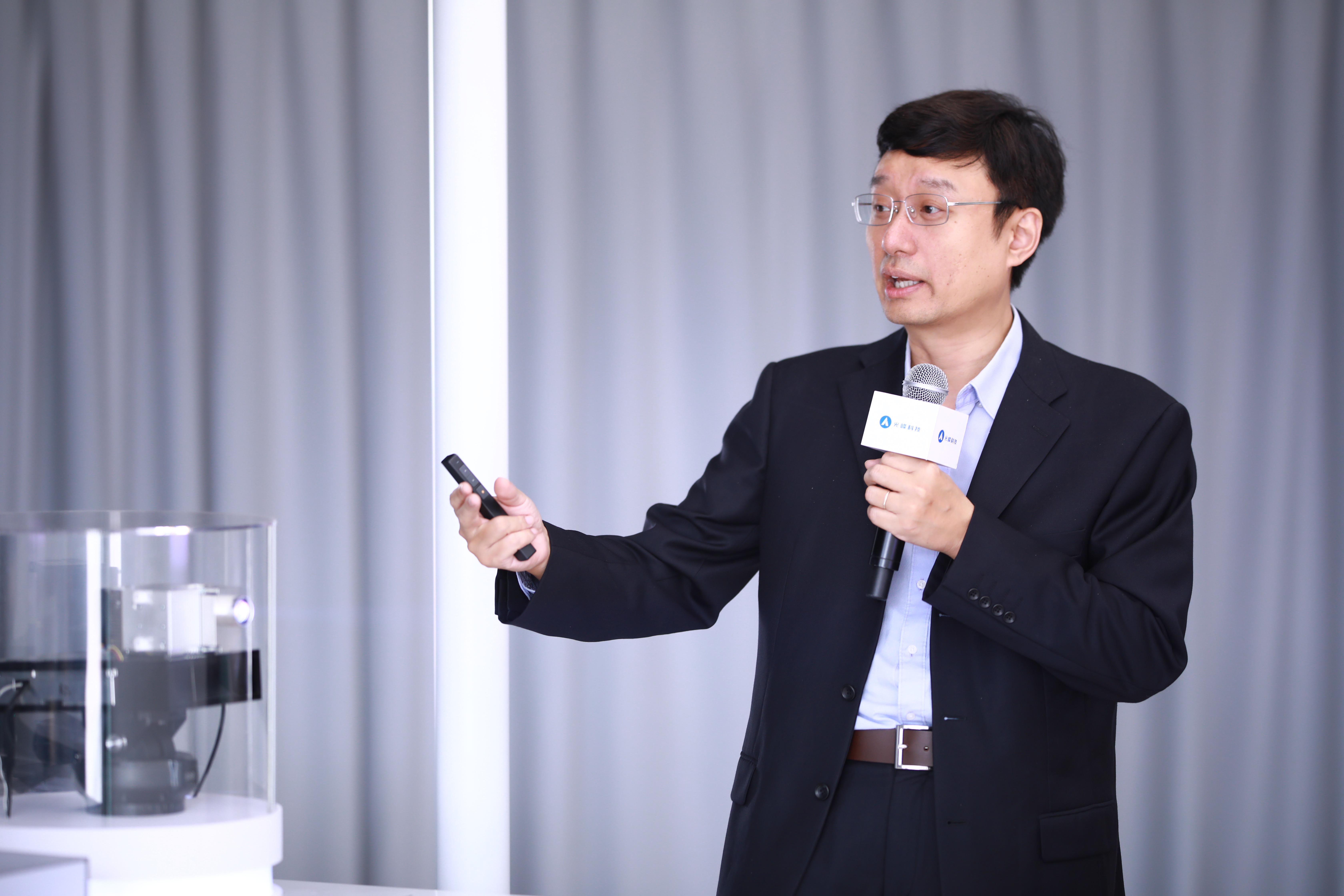 1714376811445026.jpg 余博.jpg